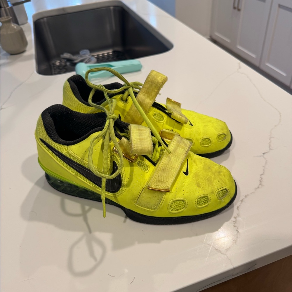 RARE - Nike Romaleos 2 - Volt - size 8.5